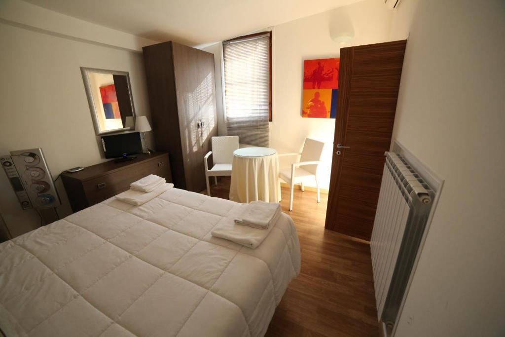 Bed & Breakfast Idomeneo 63 Lecce Exterior photo